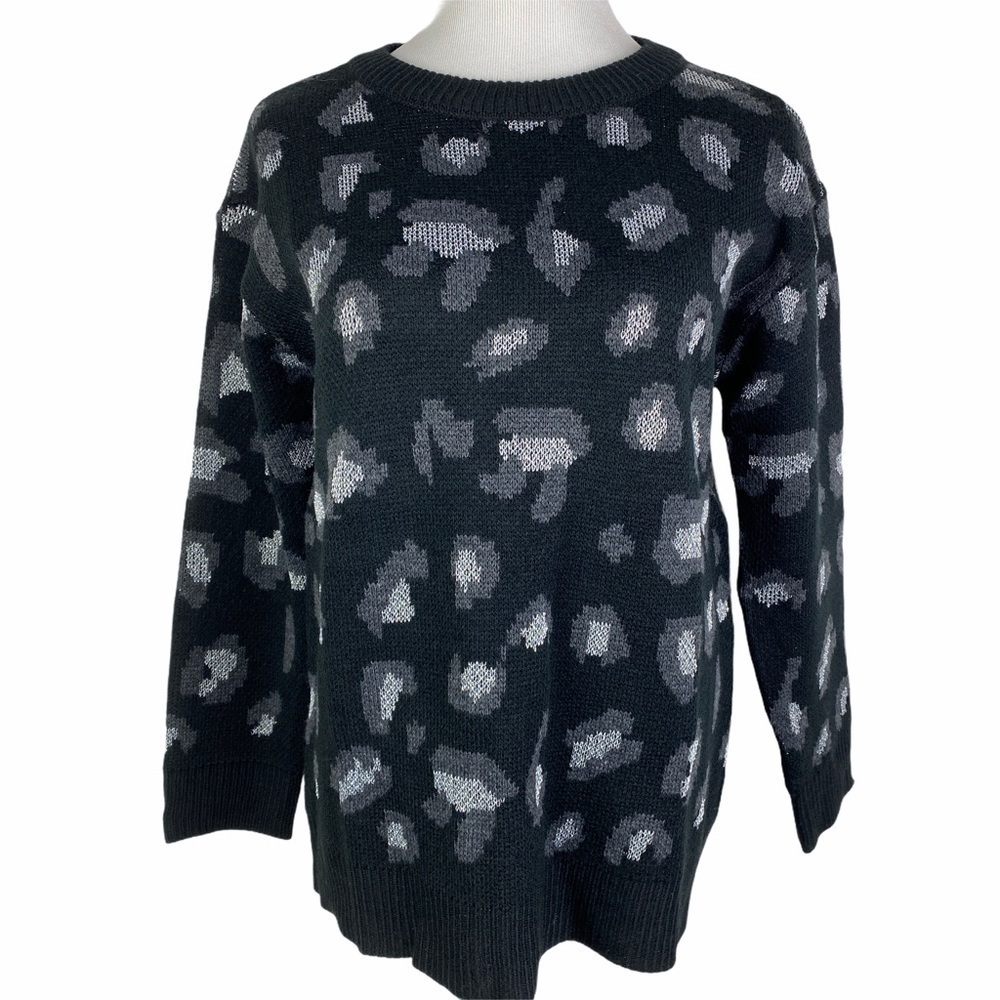 Kendall & Kylie Black Gray Metallic Silver Leopard Animal Crewneck Sweater‎ NEW